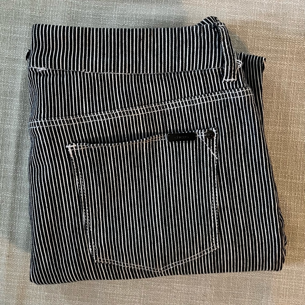 CHICOS “so slimming girlfriend slim leg ankle”